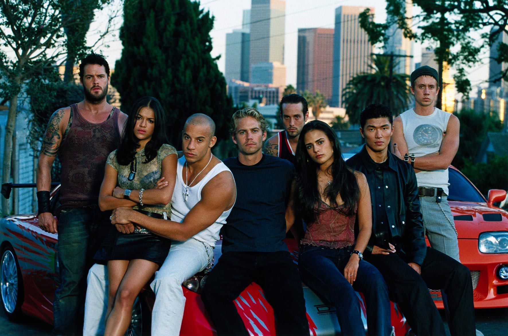 Cast-Fast-Furios-1-brian-oconner-and-mia-toretto-22563016-1772-1174